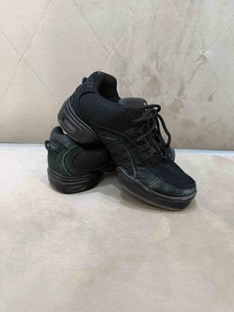 Продам кроссовки- джазовки