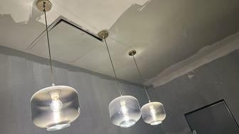 Продам люстры