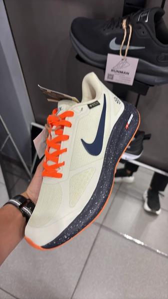 Nike Vomero 7x