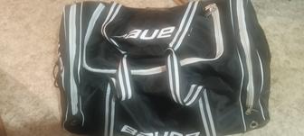 Продам хоккейный баул, для полевого игрока.