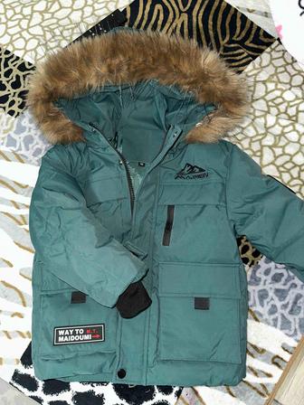 Продам зимнюю куртку детскую