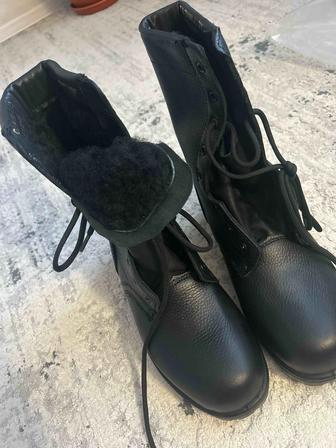 Продам зимние и летние берцы