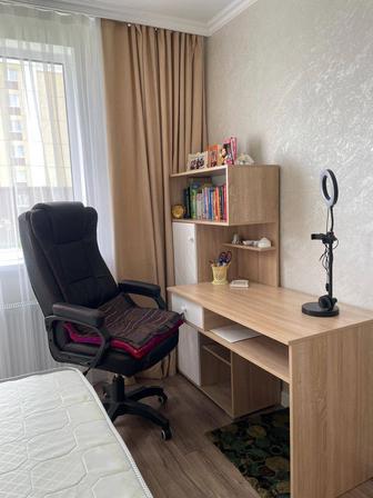 Стол письменный