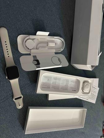 Apple Watch  9 41 мм Starlight Как новые, с коробкой