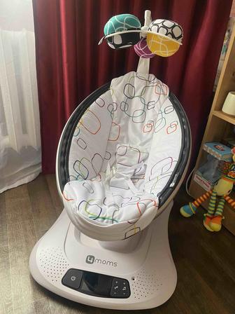 Электрокачель шезлонг MamaRoo 4 Moms