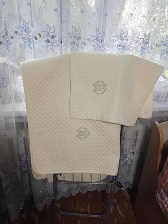 Продам покрывало с наволочкой (Комплект)