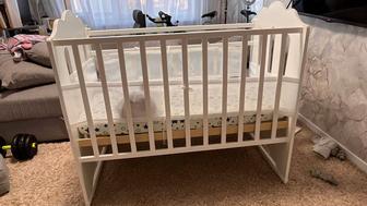 Продам детскую кроватку