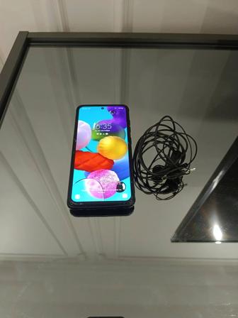 Продам телефон Samsung A51