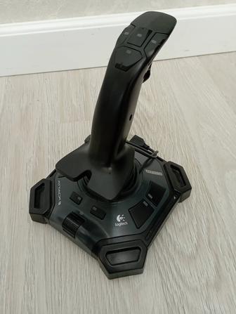 Продам авиа контроллер Logitech Attack 3