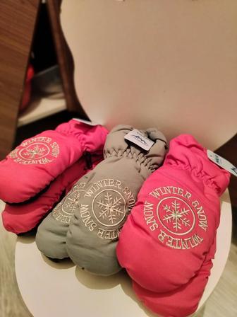 Продам варежки непромокаемые и теплые