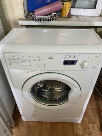 Стиральная машина INDESIT
