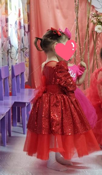 Продам нарядное платье