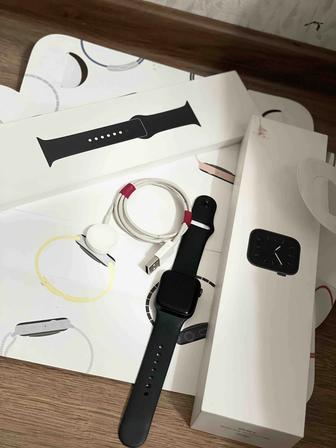 Часы Apple Watch 5 40 mm