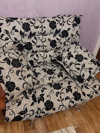 Два кресла и диван