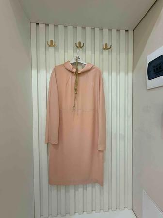 Платье в нежном пудровом цвете