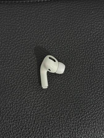 Левый наушники AirPods Pro 1