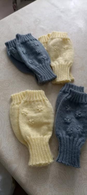 Вязаные шерстяные митенки и перчатки