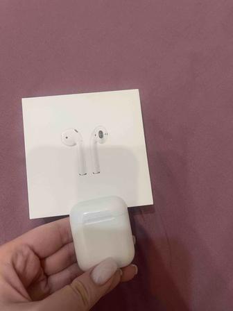 Airpods , оригинал, кейс правое ухо