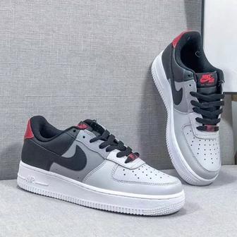 Продаю Nike Air Force 1 07 Lv8