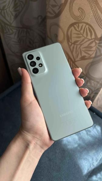 Samsung Galaxy A73 5G (256 ГБ)