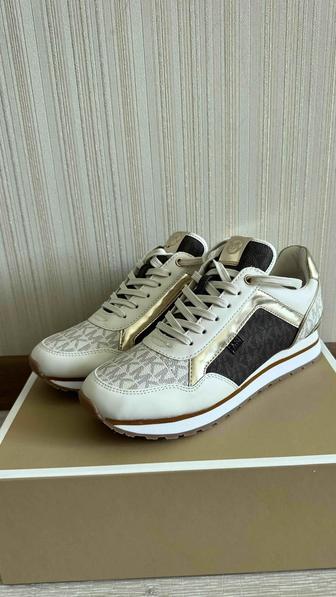 Продам кроссовки Michael Kors