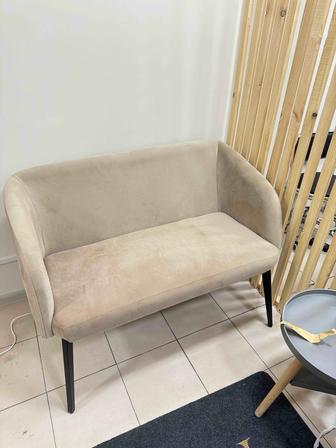 Диван для салона