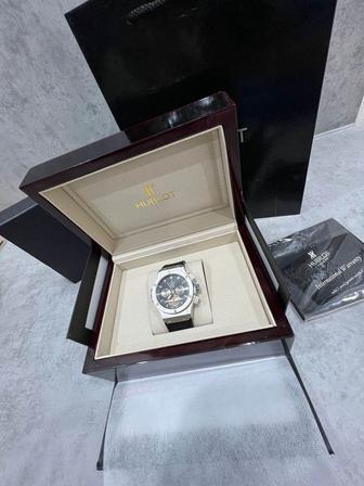 часы HUBLOT, механические