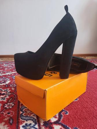 Замшевые туфли