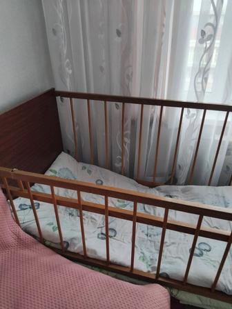 Продам манеж, которому больше 38 лет и в хорошем состоянии.