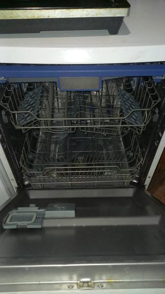 Посудомоечная машинка Мидеа