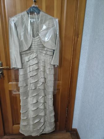 Платье нарядное