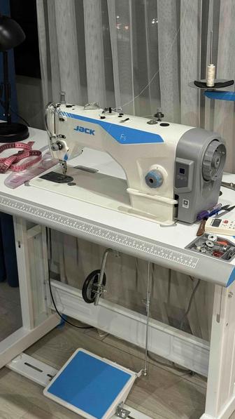 Швейная машинка Jack F5