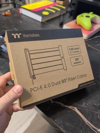 Райзер PCI-E 4 Thermaltake
