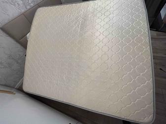 Продам матрас 180/200