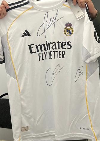 Футболка Реал с автографом