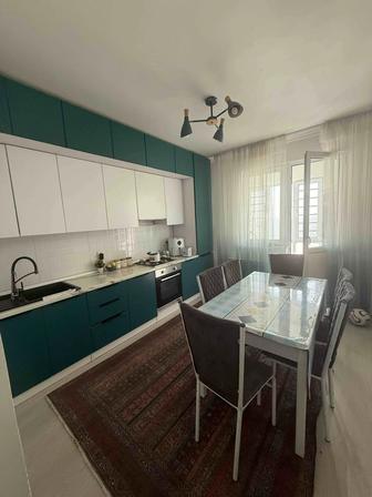 Мебель кухня, спальня стол и стулья