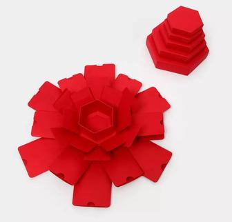 Подарочная коробка для фото и сладостей
распадающаяся.