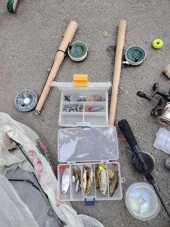 Продам рыболовные принадлежности.