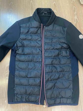 Продам мужскую куртку Moncler