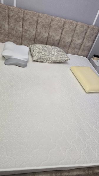 Продам Матрас 180х200 см