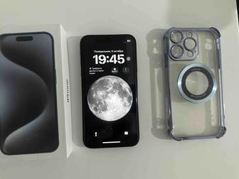 Продам почти новый оригинальный IPhone XP в корпусе 15 pro