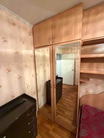 Комплект из двух шкафов с полками