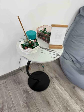 Продам столик