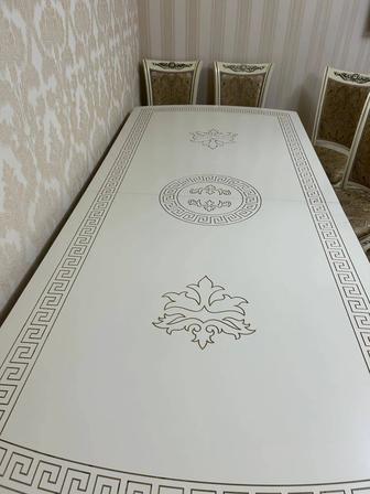 Стол и стулья в гостиную БУ