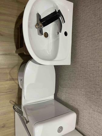 Унитаз и раковина