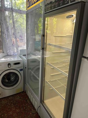 Продам Холодильники Витрина