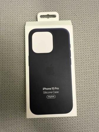 Оригинальный чехол iPhone 16 Pro c Magsafe