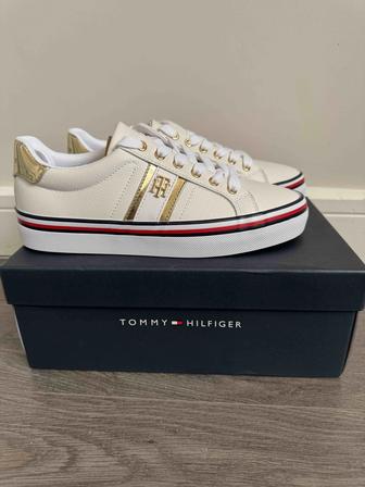 Кеды от Tommy Hilfiger