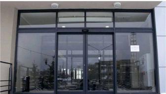 Алюминиевые двери