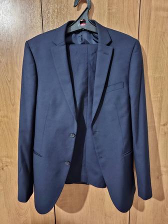 Продаю костюм-комплект